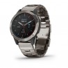 quatix 6 Sapphire, gris titane avec bracelet en titane Garmin